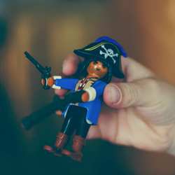Pirate Metrics: Acquisition, Activation, Retention, Referral and Revenue (AARRR)